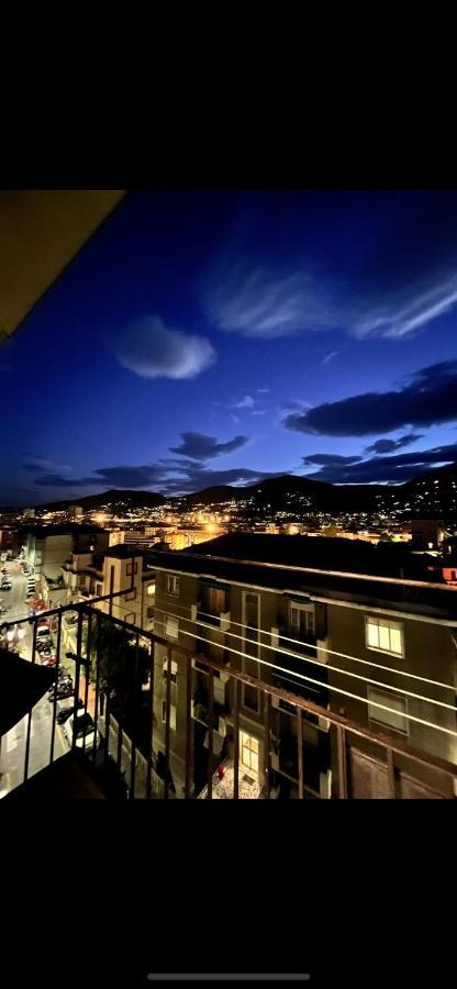 Casa Vacanza Le Mura ลาสเปเซีย ภายนอก รูปภาพ